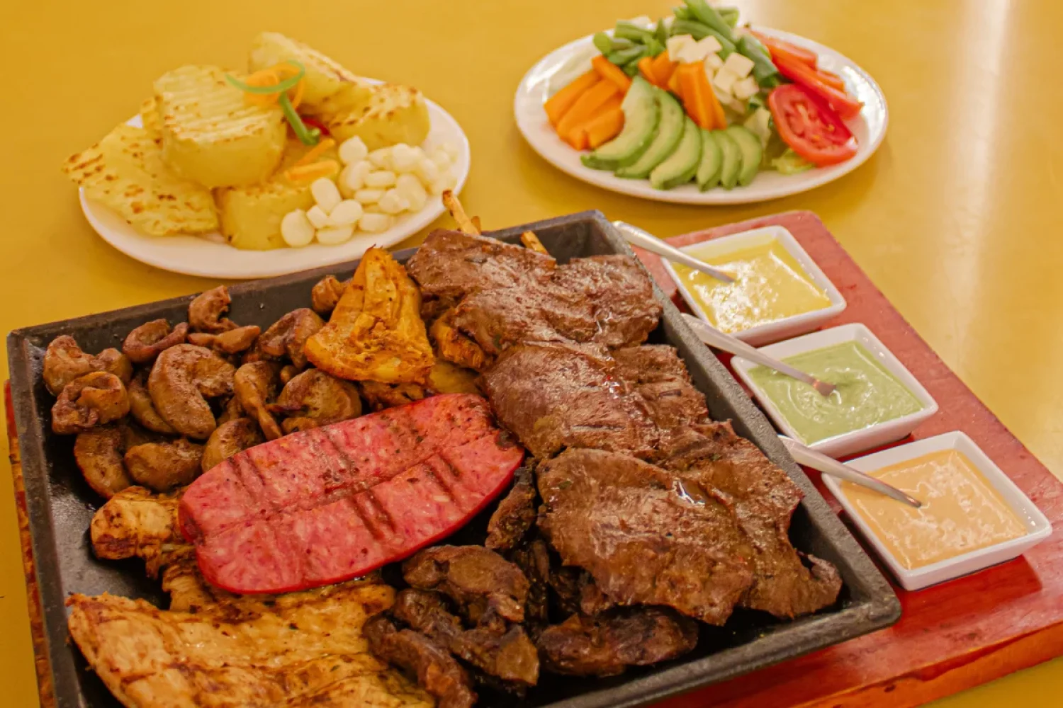 Parrilla familiar Parrilla familiar, ideal para compartir en grupo.