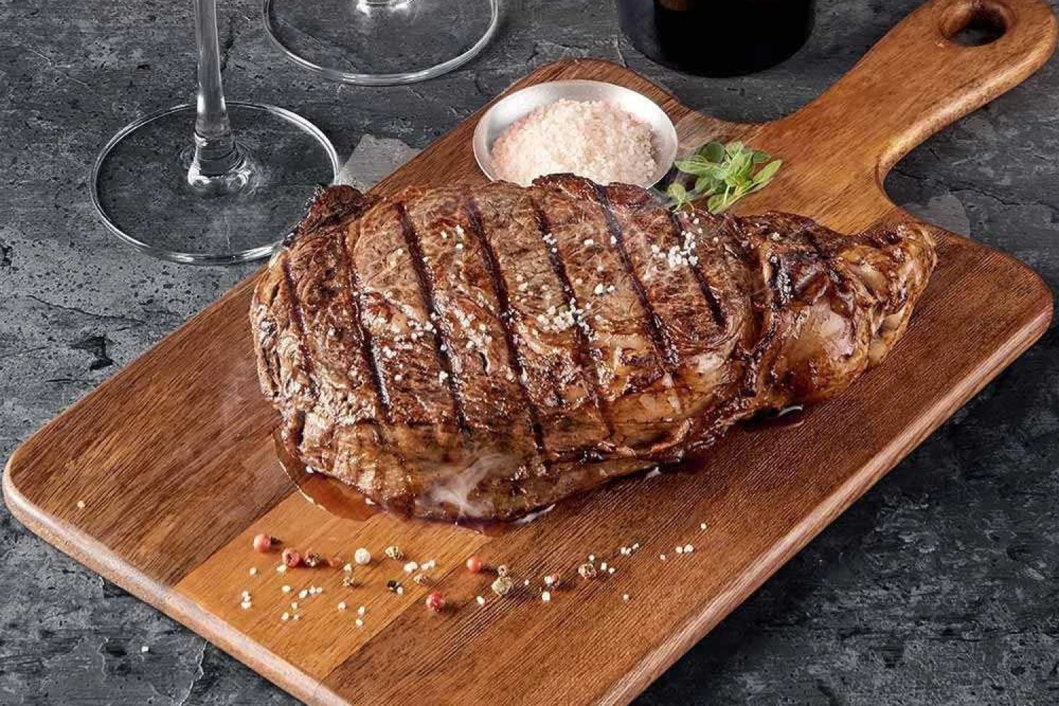 Bife ancho argentino Bife ancho argentino, corte de carne tierno y jugoso, ideal para parrilladas y asados.