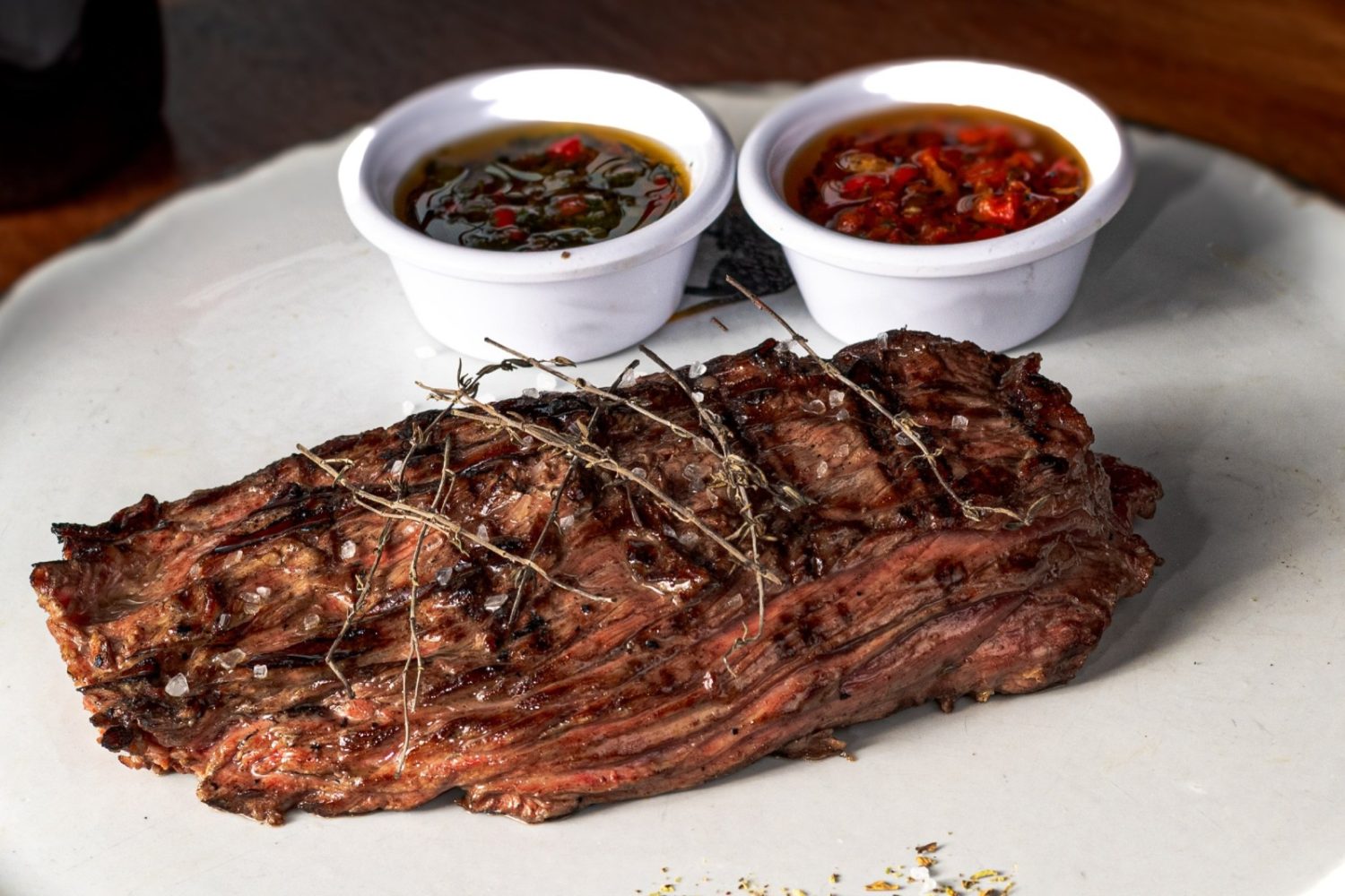 Bife de vacio Bife de vacío argentino, corte de carne tierno y jugoso, ideal para parrilladas.