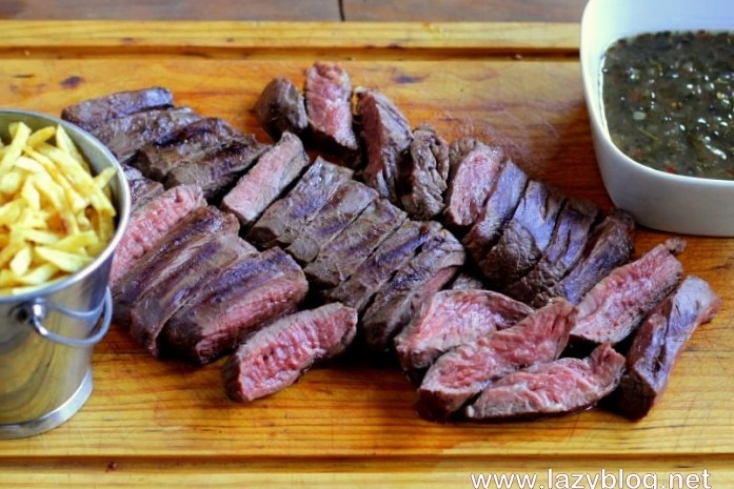 Entraña argentina Entraña argentina a la parrilla, carne jugosa y tierna, típica de la gastronomía argentina.