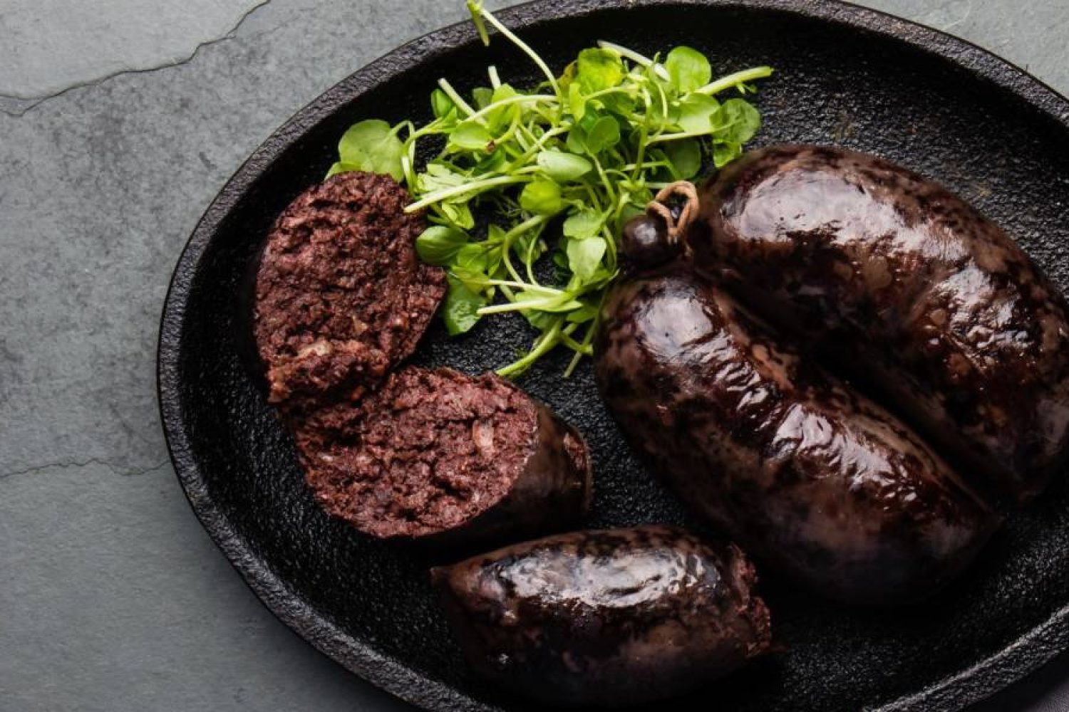 morcilla Morcilla argentina, sabrosa y jugosa, ideal para parrilladas y asados.